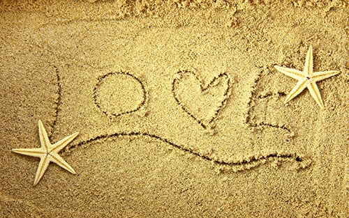 Love-on-sand-Image-for-valentine's-day-2014