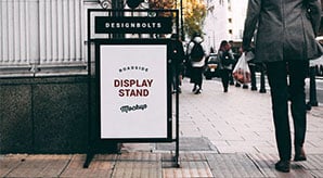 Free-Outdoor-Roadside-Display-Stand-Mockup-PSD-2