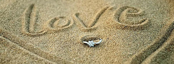 Love-on-sand-Timeline-Covers-Love