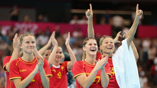 Victory-Women's-Handball-HD-Wallpaper