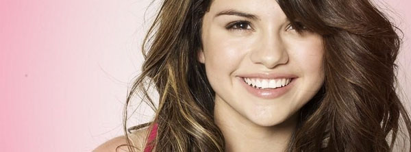 Selena-Gomez-Facebook-timeline-covers