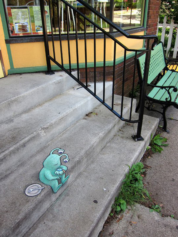 Amazing-Street-art-of-David-Zinn-Sluggo (56)