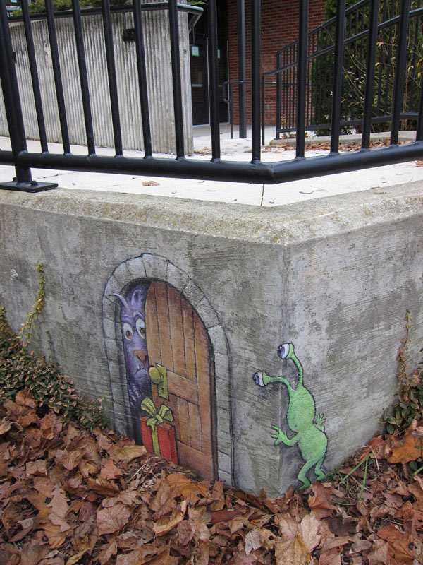 Amazing-Street-art-of-David-Zinn-Sluggo (45)
