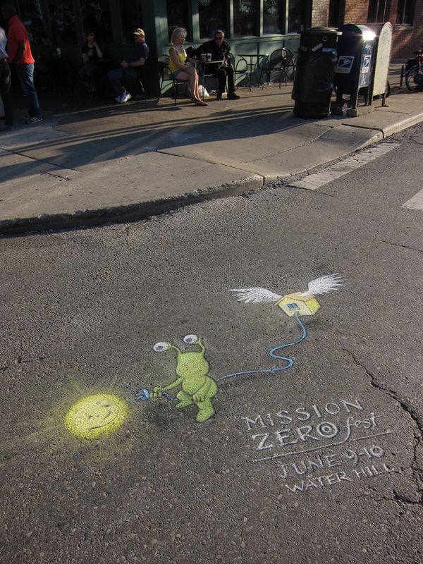 Amazing-Street-art-of-David-Zinn-Sluggo (42)