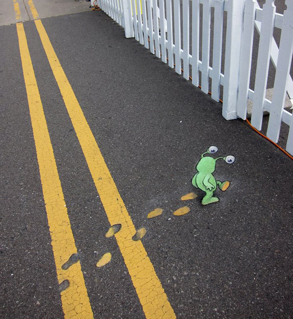 Amazing-Street-art-of-David-Zinn-Sluggo (21)