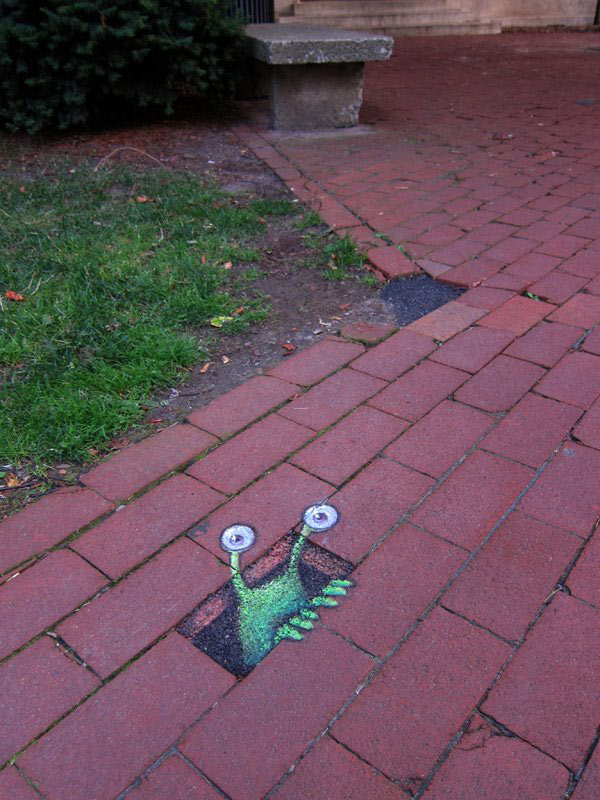Amazing-Street-art-of-David-Zinn-Sluggo (16)