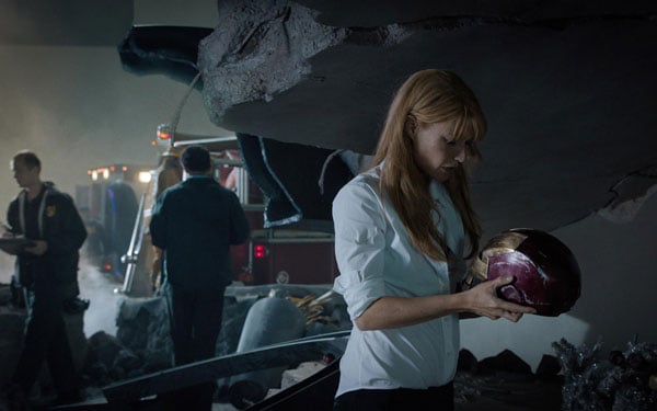 pepper-potts-Iron-Man-3-wallpaper-hd