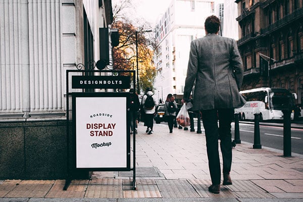 Free-Outdoor-Roadside-Display-Stand-Mockup-PSD