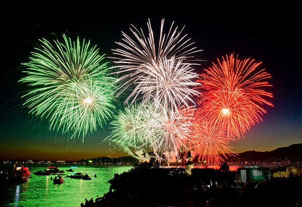 Beautiful-Italy-fireworks_2015