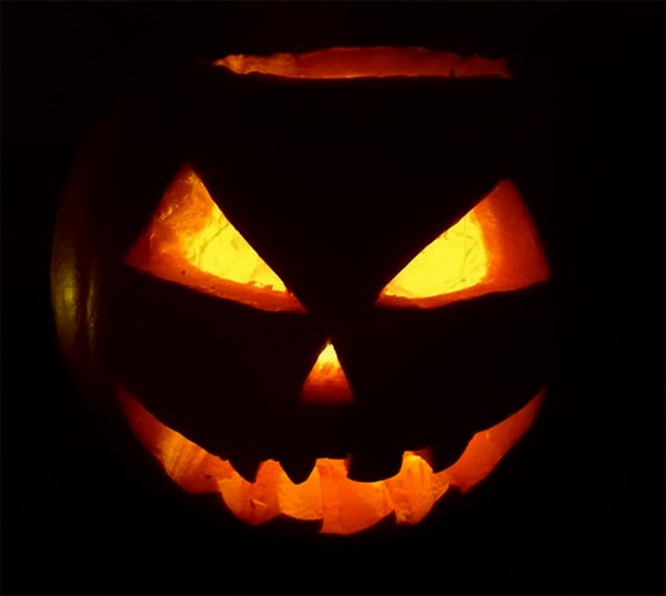 Spooky Scary Halloween Pumpkin Carving Face Ideas 2018 (2) .