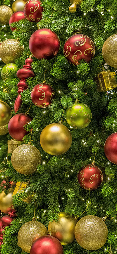 christmas-Tree-Ornaments-iPhone-Xs-Max-Background