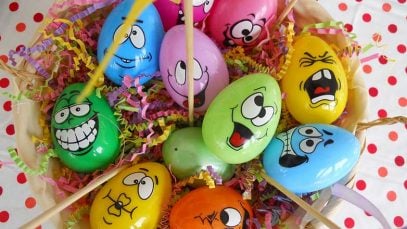 20+-Easy-Diy-Easter-Egg-Art-Decorations-Designs-&-Ideas-2020