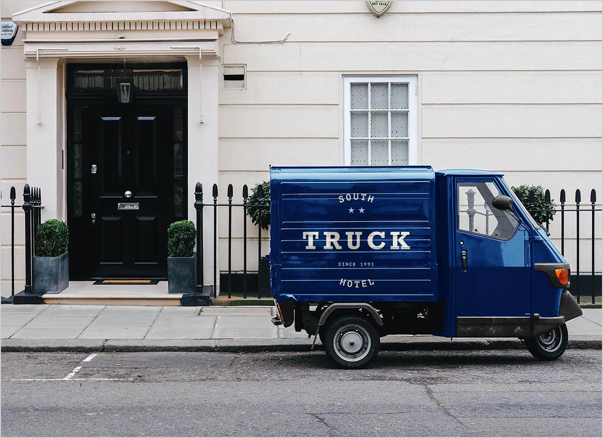 Free-Piaggio-Pickup-Truck-Vehicle-Branding-Mockup-PSD