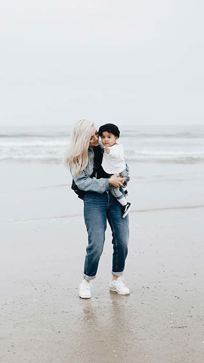 Mother-and-baby-High-Quality-4K-Vivo-OPPO-Huawei-Mobile-Wallpaper-2020
