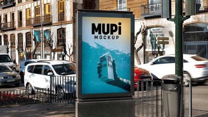 Free-MUPI-on-Busy-Street-Mockup-PSD-2