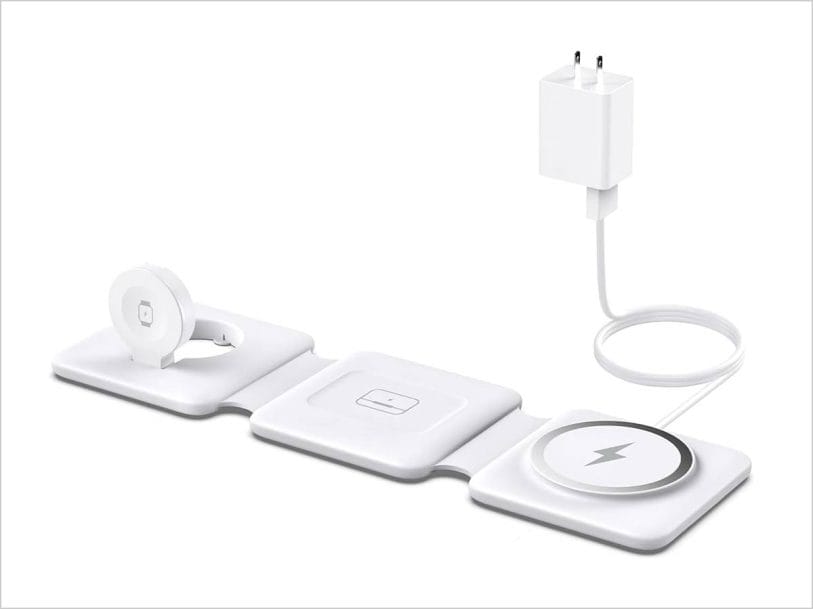 30 Best Charging Stations For iPhone 15 Pro Max, 15, 14, 13, & 12